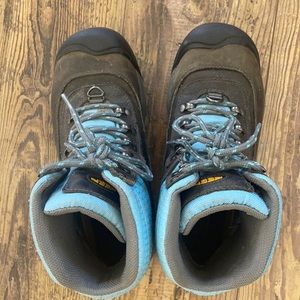 Keen winter hiking boots